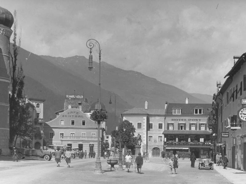 Der Lienzer „Kaiser Josef-Platz“, um 1930 (Fotograf: Adolf Stefsky; Sammlung Stadtgemeinde Lienz, Abt. Chronik – TAP)