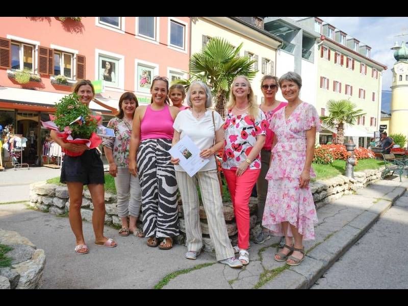 Blühende Überraschung für Gewinner des Lienzer Rosenmarktes